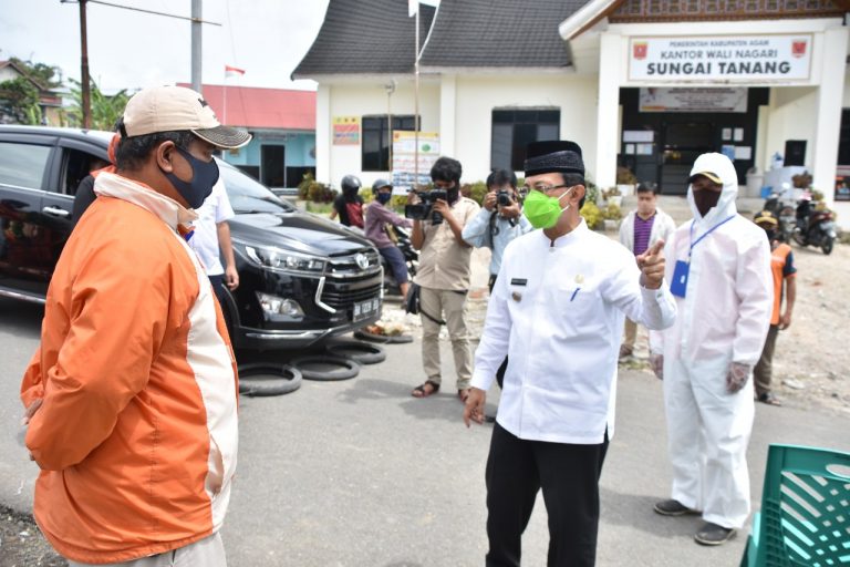 Bupati Agam, Indra Catri saat menyambangi Nagari Sungai Tanang